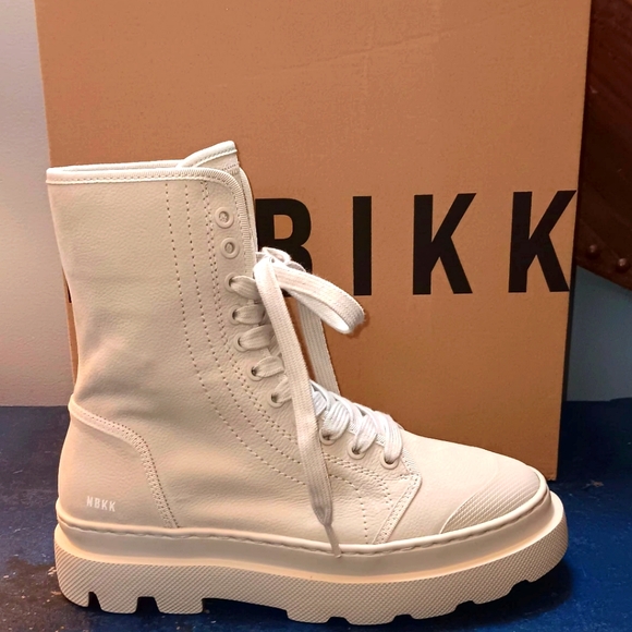 Nurikk grainy leather boots - Picture 1 of 6